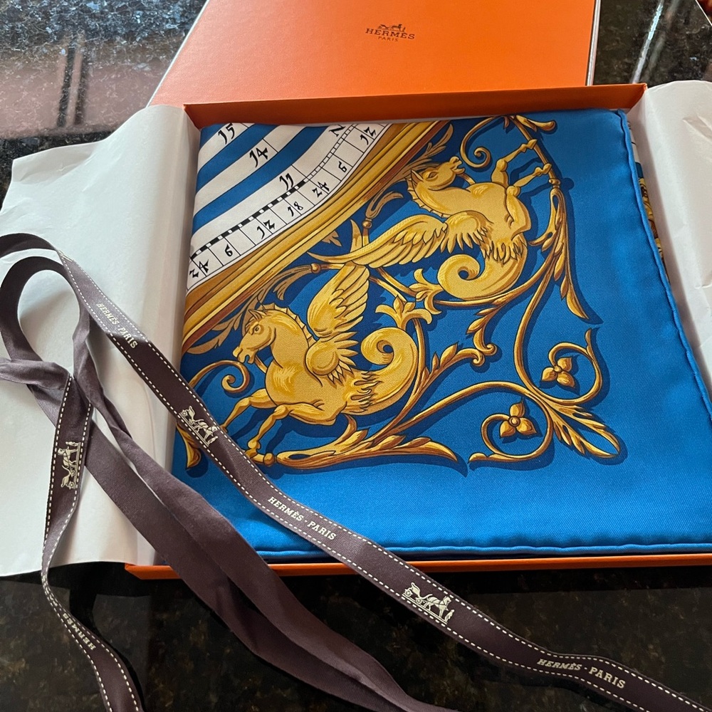 BNWT Hermes Astrologie Forever Scarf 90